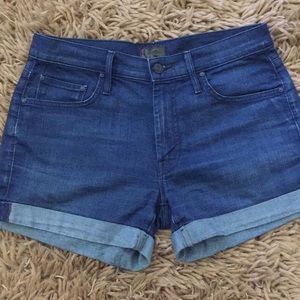 COPY - Mother jean shorts size 26